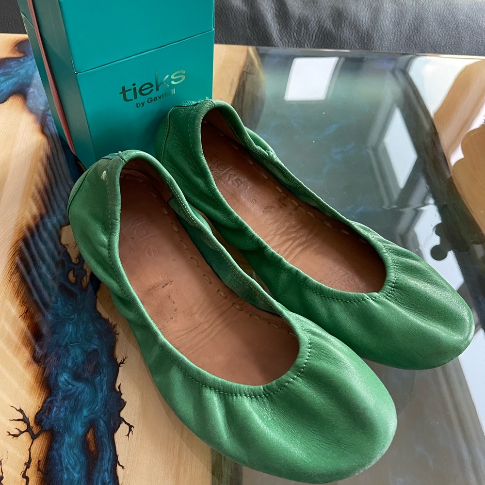 Tieks Clover Green Size 9